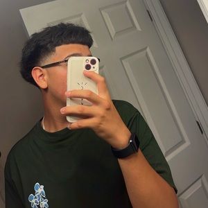 Meet your Posher, Julio